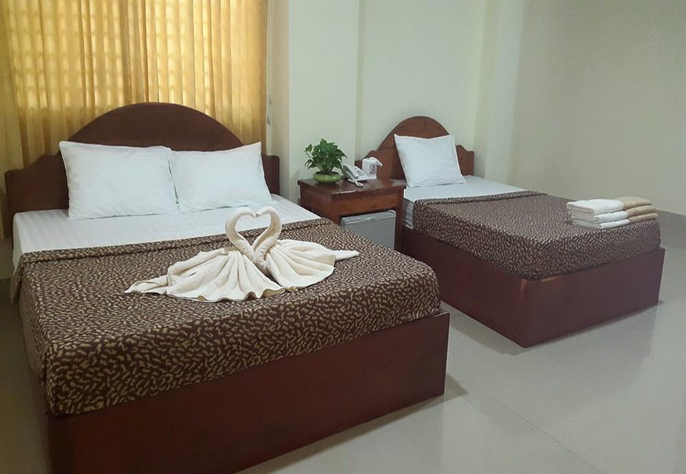 باتامبانغ First Hotel المظهر الخارجي الصورة