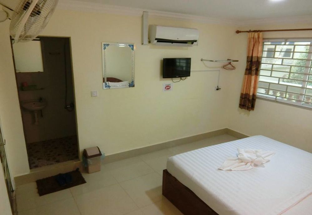 باتامبانغ First Hotel المظهر الخارجي الصورة