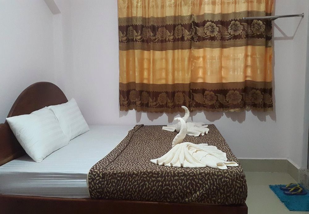 باتامبانغ First Hotel المظهر الخارجي الصورة
