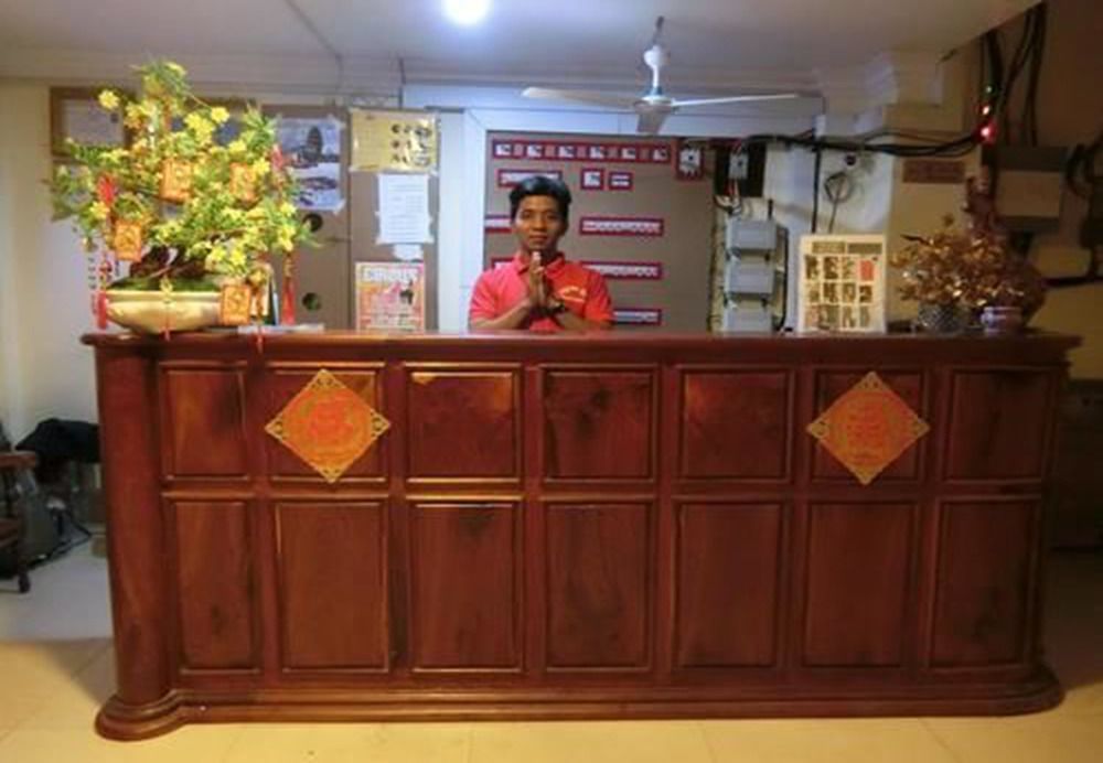 باتامبانغ First Hotel المظهر الخارجي الصورة